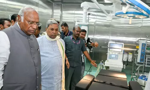 ದೇಶದಲ್ಲಿ ಬಡ ಜನರಿಗೆ ಸವಲತ್ತುಗಳು ಸಿಗಬಾರದೆಂದು ಕೆಲವರಿಂದ ಷಡ್ಯಂತ್ರ : ಮಲ್ಲಿಕಾರ್ಜುನ್ ಖರ್ಗೆ