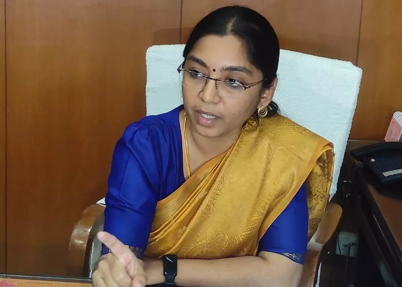 ಶಿರೂರು ಗುಡ್ಡ ಕುಸಿತ ದುರಂತ| ಶೋಧ ಕಾರ್ಯಾಚರಣೆ ವೇಳೆ ಪತ್ತೆಯಾಗಿದ್ದು ಪುರುಷನ ಮೂಳೆ: ಡಿಸಿ ಲಕ್ಷ್ಮೀಪ್ರಿಯಾ ಶಿರೂರು ಗುಡ್ಡ ಕುಸಿತ ದುರಂತ| ಶೋಧ ಕಾರ್ಯಾಚರಣೆ ವೇಳೆ ಪತ್ತೆಯಾಗಿದ್ದು ಪುರುಷನ ಮೂಳೆ: ಡಿಸಿ ಲಕ್ಷ್ಮೀಪ್ರಿಯಾ