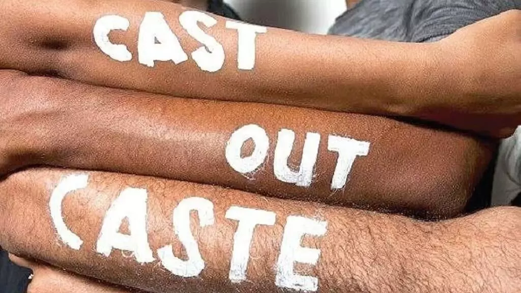 ಹುಟ್ಟುಹಬ್ಬದ ಪಾರ್ಟಿಯಲ್ಲಿ ವಿವಸ್ತ್ರಗೊಳಿಸಿ ಮೈಮೇಲೆ ಮೂತ್ರ ವಿಸರ್ಜನೆ; ಮನನೊಂದು ದಲಿತ ಬಾಲಕ ಆತ್ಮಹತ್ಯೆ