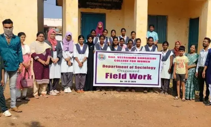 ಕಲಬುರಗಿ | ಆದಿವಾಸಿ ಸಮಾಜದ ಕುರಿತು ಸಮೀಕ್ಷೆ ನಡೆಸಿದ ವಿಜಿ ವ್ಯುಮೆನ್ಸ್ ಕಾಲೇಜಿನ ವಿದ್ಯಾರ್ಥಿನಿಯರು