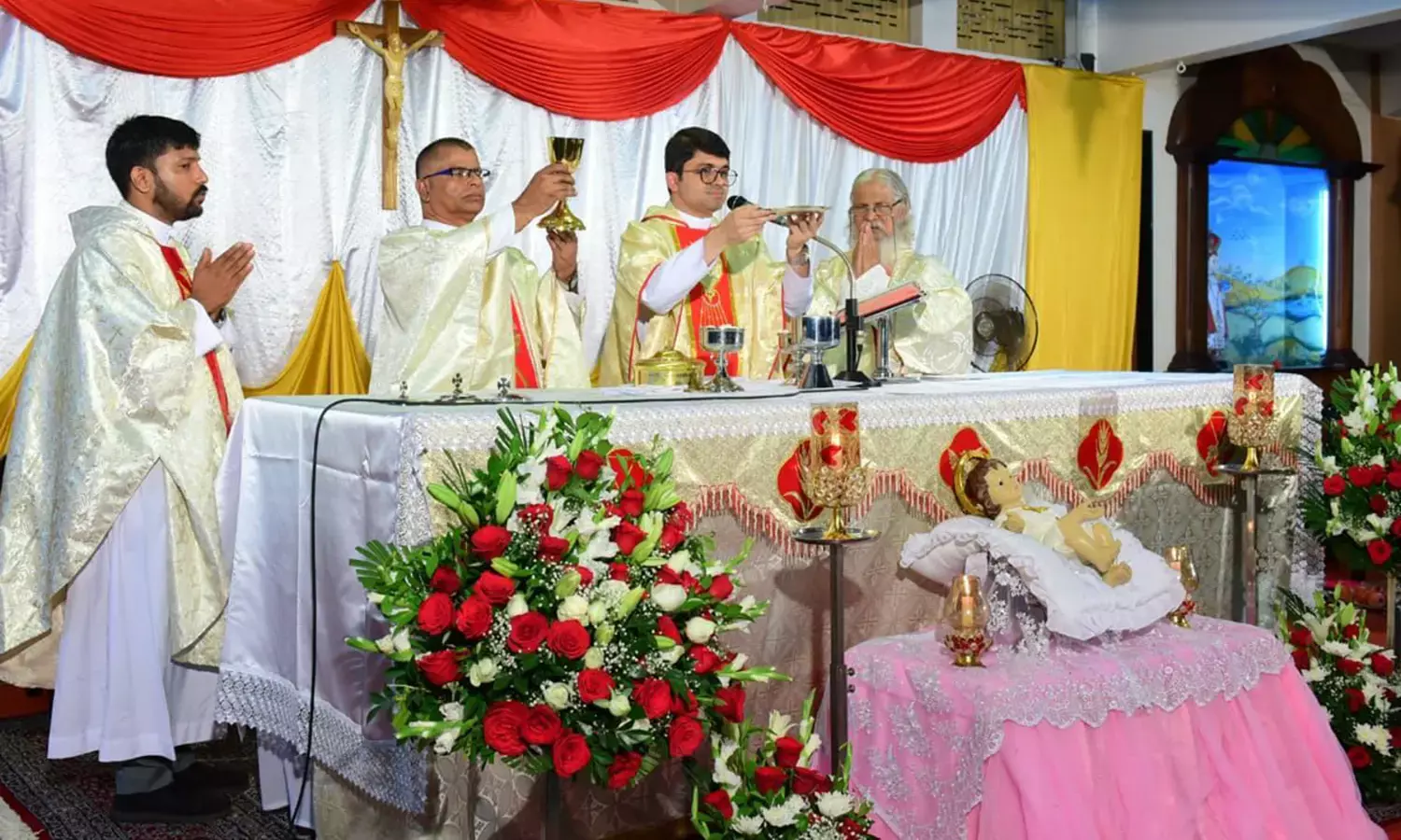 ಉಡುಪಿ ಜಿಲ್ಲೆಯಾದ್ಯಂತ ಸಂಭ್ರಮದ ಕ್ರಿಸ್ಮಸ್ ಆಚರಣೆ