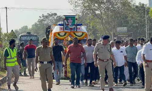 ಹುಟ್ಟೂರು ತಲುಪಿದ ಯೋಧ ಅನೂಪ್ ಪೂಜಾರಿ ಪಾರ್ಥಿವ ಶರೀರ