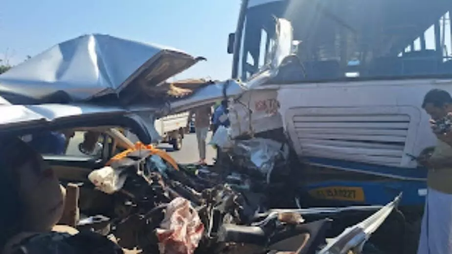 ಪಡನ್ನಕ್ಕಾಡ್ | ಕಾರಿಗೆ ಸರಕಾರಿ ಬಸ್ ಢಿಕ್ಕಿ: ಇಬ್ಬರು ಮಕ್ಕಳು ಮೃತ್ಯು; ಐವರಿಗೆ ಗಂಭೀರ ಗಾಯ ಪಡನ್ನಕ್ಕಾಡ್ | ಕಾರಿಗೆ ಸರಕಾರಿ ಬಸ್ ಢಿಕ್ಕಿ: ಇಬ್ಬರು ಮಕ್ಕಳು ಮೃತ್ಯು; ಐವರಿಗೆ ಗಂಭೀರ ಗಾಯ