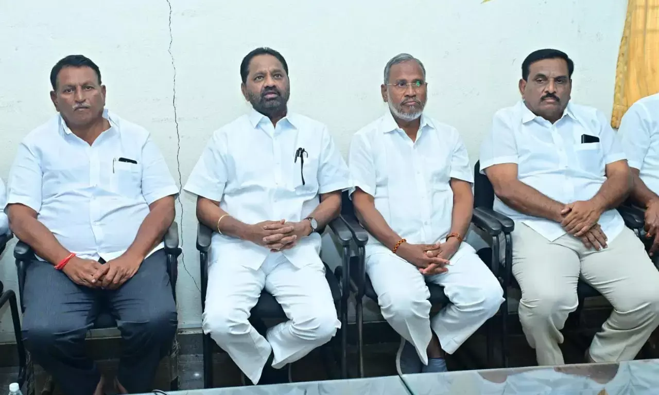 ಎಂಎಲ್ ಸಿ ನಾರಾಯಣ ಸ್ವಾಮಿ ವಿರುದ್ಧ ವಿಧಾನ ಪರಿಷತ್ ಸದಸ್ಯ ಎ.ವಸಂತ ಕುಮಾರ ವಾಗ್ದಾಳಿ