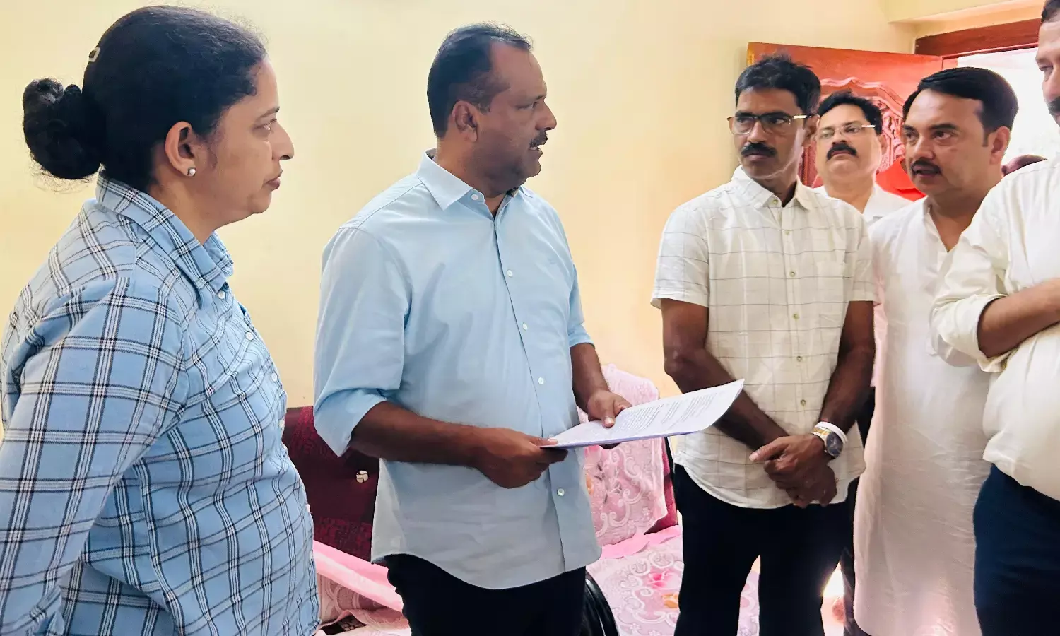 ಮಂಗಳೂರು: ಮನೋಹರ್ ಪಿರೇರಾ ಮನೆಗೆ ಸ್ಪೀಕರ್ ಯುಟಿ ಖಾದರ್ ಭೇಟಿ