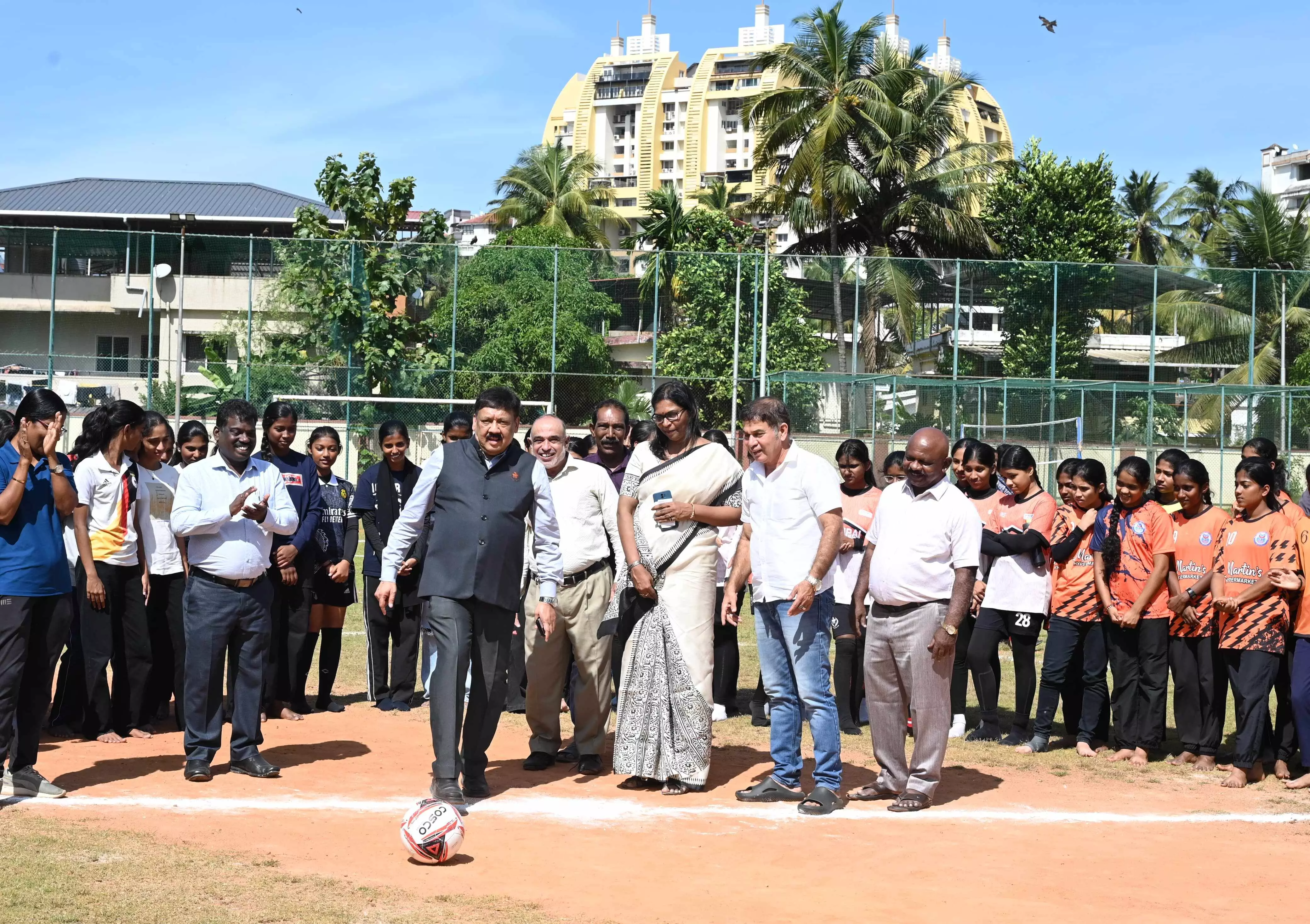 ಬಾಲಕಿಯರ ಫುಟ್ಬಾಲ್ ಪಂದ್ಯಾವಳಿಗೆ ಚಾಲನೆ ಬಾಲಕಿಯರ ಫುಟ್ಬಾಲ್ ಪಂದ್ಯಾವಳಿಗೆ ಚಾಲನೆ