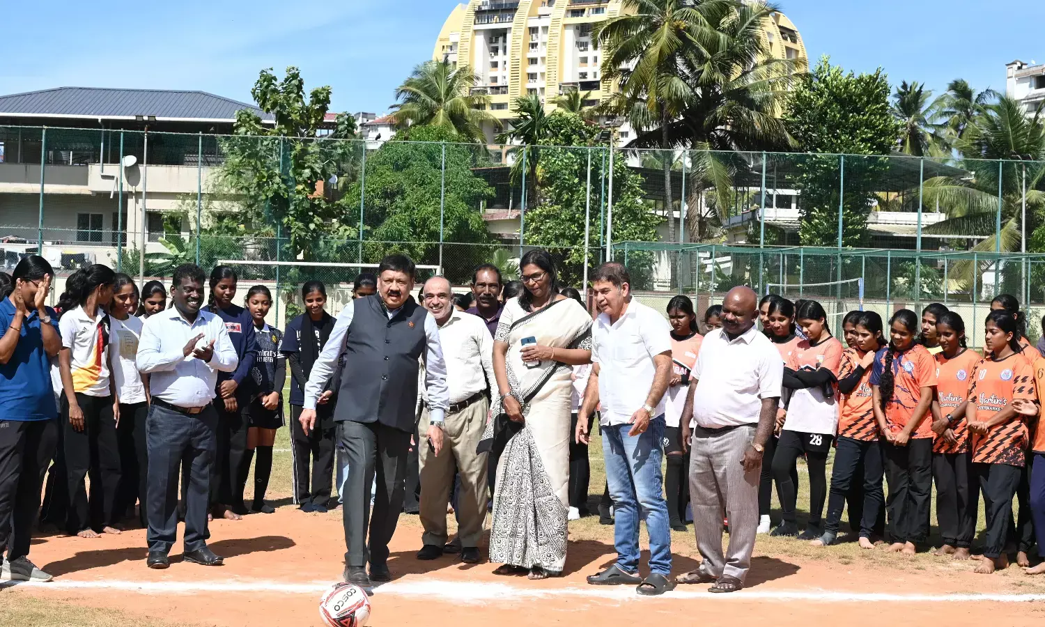 ಬಾಲಕಿಯರ ಫುಟ್ಬಾಲ್ ಪಂದ್ಯಾವಳಿಗೆ ಚಾಲನೆ