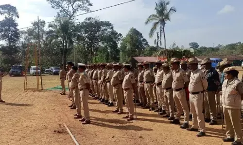 ʼಕುಪ್ಯಚೇಲೆʼ ಧರಿಸಿದವರಿಗೆ ದೇವಸ್ಥಾನ ಪ್ರವೇಶ ನಿರಾಕರಣೆ ಪ್ರಕರಣ | ಕೊಡಗಿನ ವಿವಿಧೆಡೆ ರಸ್ತೆ ತಡೆದು ಪ್ರತಿಭಟನೆ