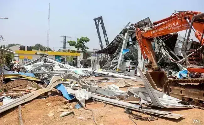 ಮುಂಬೈ ಹೋರ್ಡಿಂಗ್ ಕುಸಿತ ಪ್ರಕರಣ: ಜಾಹೀರಾತು ಸಂಸ್ಥೆಯಿಂದ ಹಣ ಪಡೆದಿದ್ದ ಉದ್ಯಮಿ ಬಂಧನ