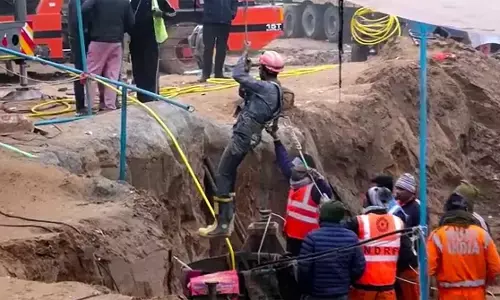 ರಾಜಸ್ಥಾನ | ಬೋರ್ ವೆಲ್ ನಲ್ಲಿ ಸಿಲುಕಿದ್ದ ಮೂರು ವರ್ಷದ ಬಾಲಕಿಯನ್ನು 10 ದಿನಗಳ ಕಾರ್ಯಾಚರಣೆ ಬಳಿಕ ರಕ್ಷಣೆ