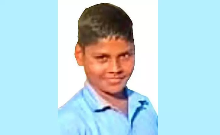 ಬೀದರ್ | ಚಲಿಸುತ್ತಿದ್ದ ವಾಹನದಿಂದ ಬಿದ್ದು ಶಾಲಾ ವಿದ್ಯಾರ್ಥಿ ಮೃತ್ಯು