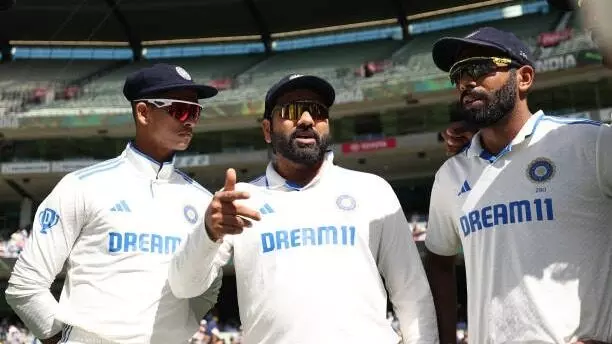 ಸಿಡ್ನಿ ಟೆಸ್ಟ್: ಆರಂಭಿಕ ಆಘಾತದ ಬಳಿಕ ಚೇತರಿಸಿಕೊಳ್ಳುತ್ತಿರುವ ಭಾರತ ಸಿಡ್ನಿ ಟೆಸ್ಟ್: ಆರಂಭಿಕ ಆಘಾತದ ಬಳಿಕ ಚೇತರಿಸಿಕೊಳ್ಳುತ್ತಿರುವ ಭಾರತ