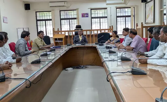 Photo of Metting Photo of Metting