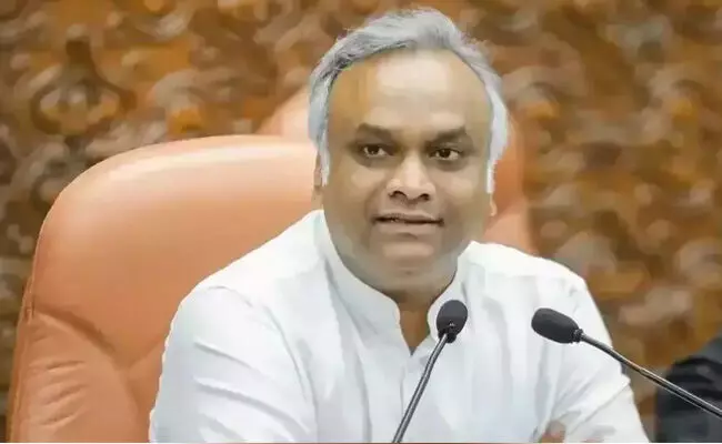 Photo of Priyank Kharge Photo of Priyank Kharge