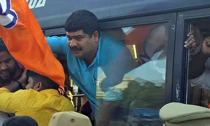 ಮಂಗಳೂರು: ಸಚಿವ ಪ್ರಿಯಾಂಕ್ ಖರ್ಗೆ ರಾಜೀನಾಮೆಗೆ ಆಗ್ರಹಿಸಿ ಬಿಜೆಪಿ ಪ್ರತಿಭಟನೆ