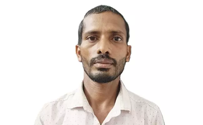 ಕೊಡಗು: ಮೂರು ಕಳ್ಳತನ ಪ್ರಕರಣ; ಆರೋಪಿಯ ಬಂಧನ ಕೊಡಗು: ಮೂರು ಕಳ್ಳತನ ಪ್ರಕರಣ; ಆರೋಪಿಯ ಬಂಧನ