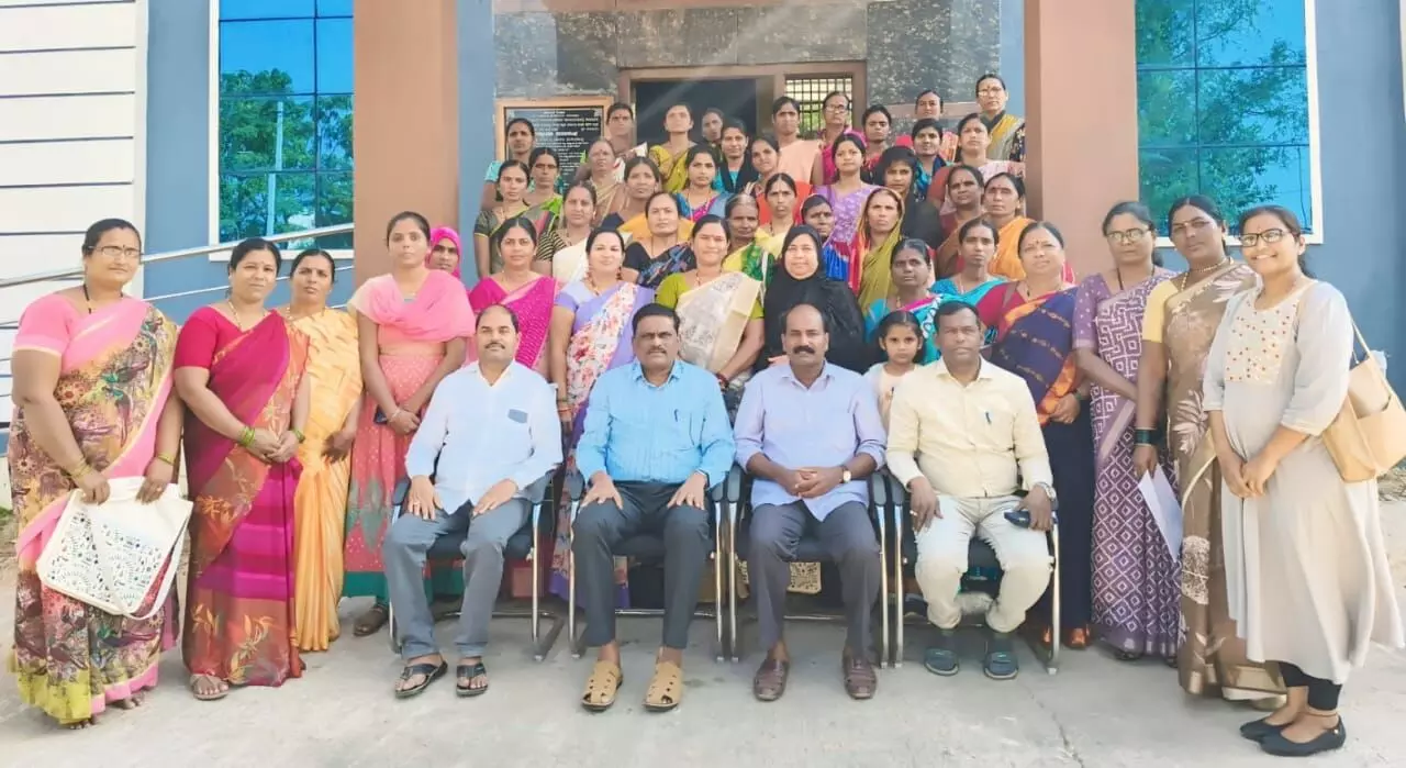 Photo of Metting Photo of Metting