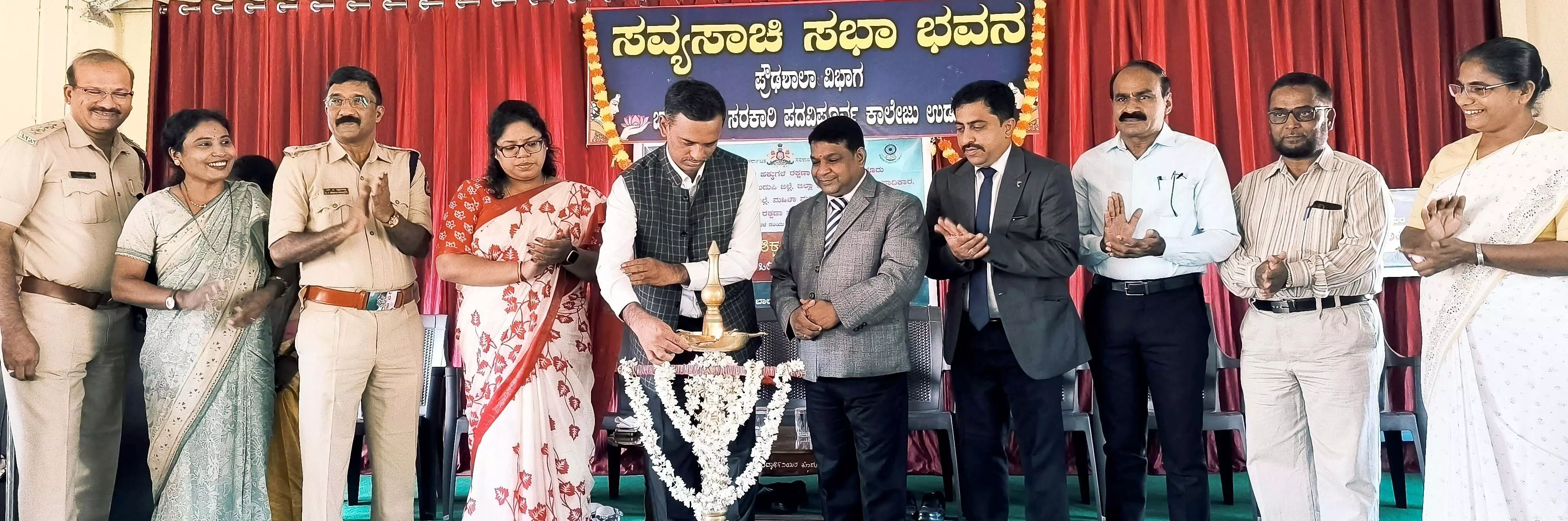 ಮಕ್ಕಳ ಹಕ್ಕುಗಳ ರಕ್ಷಣೆ ಎಲ್ಲರ ಹೊಣೆ: ಡಾ.ತಿಪ್ಪೇಸ್ವಾಮಿ ಕೆ.ಟಿ. ಮಕ್ಕಳ ಹಕ್ಕುಗಳ ರಕ್ಷಣೆ ಎಲ್ಲರ ಹೊಣೆ: ಡಾ.ತಿಪ್ಪೇಸ್ವಾಮಿ ಕೆ.ಟಿ.
