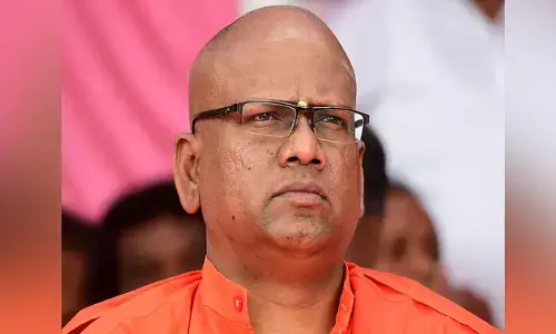 ಆರೆಸ್ಸೆಸ್, ಬಿಜೆಪಿ ಅಣತಿಯಂತೆ ನಡೆಯುತ್ತಿರುವ ಮಾದಾರ ಚೆನ್ನಯ್ಯ ಸ್ವಾಮೀಜಿ ಪೀಠ ತೊರೆಯಲಿ: ಮಾದಿಗ ಸಮುದಾಯದ ಹೋರಾಟಗಾರರ ಆಗ್ರಹ