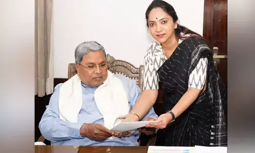 ಸರಕಾರಿ ಆಸ್ಪತ್ರೆಗಳಲ್ಲಿ ಬಾಣಂತಿಯರ ಸರಣಿ ಸಾವು ಪ್ರಕರಣ | ಸಿಎಂಗೆ ವರದಿ ಸಲ್ಲಿಸಿದ ಮಹಿಳಾ ಆಯೋಗ