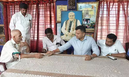 ಮೂಲ್ಕಿಯಲ್ಲಿ ಸಾರ್ವಜನಿಕರಿಂದ ಸಂಸದ ಕ್ಯಾ. ಚೌಟ ಅಹವಾಲು ಸ್ವೀಕಾರ