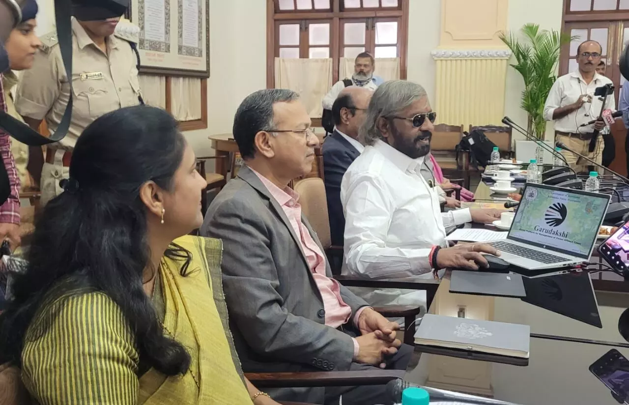 ಅರಣ್ಯ ಒತ್ತುವರಿ, ಕಳ್ಳಬೇಟೆ ತಡೆಗೆ ಗರುಡಾಕ್ಷಿ ಅಸ್ತ್ರ ಪ್ರಯೋಗ: ಈಶ್ವರ ಖಂಡ್ರೆ ಅರಣ್ಯ ಒತ್ತುವರಿ, ಕಳ್ಳಬೇಟೆ ತಡೆಗೆ ಗರುಡಾಕ್ಷಿ ಅಸ್ತ್ರ ಪ್ರಯೋಗ: ಈಶ್ವರ ಖಂಡ್ರೆ