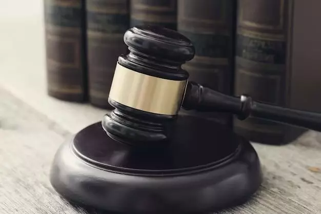 ಸುಳ್ಯ| ಬಸ್ಸಿನಿಂದ ವಿದ್ಯಾರ್ಥಿ ರಸ್ತೆಗೆ ಎಸೆಯಲ್ಪಟ್ಟ ಪ್ರಕರಣ ಸಾಬೀತು: ಬಸ್ ಚಾಲಕ, ನಿರ್ವಾಹಕನಿಗೆ ಜೈಲುಶಿಕ್ಷೆ, ದಂಡ