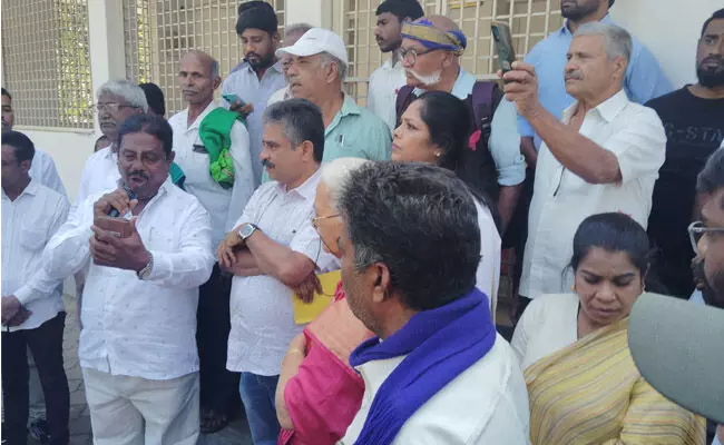 ಚಿಕ್ಕಮಗಳೂರು: ಆರು ಮಂದಿ ನಕ್ಸಲರು ಸಮಾಜದ ಮುಖ್ಯವಾಹಿನಿಗೆ‌; ಜಿಲ್ಲಾಧಿಕಾರಿ ಕಚೇರಿ ಸುತ್ತಲೂ ಬಿಗಿ ಪೊಲೀಸ್ ಬಂದೋಬಸ್ತ್