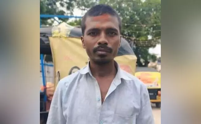 ರಾಯಚೂರು | ಪೊಲೀಸರ ಕಿರುಕುಳದಿಂದ ಆತ್ಮಹತ್ಯೆ ; ಆರೋಪ ರಾಯಚೂರು | ಪೊಲೀಸರ ಕಿರುಕುಳದಿಂದ ಆತ್ಮಹತ್ಯೆ ; ಆರೋಪ