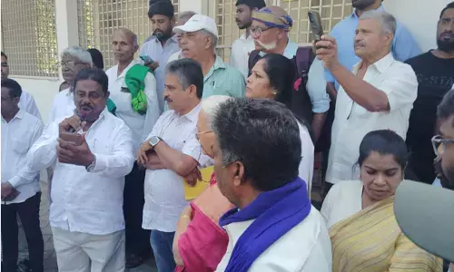 ಚಿಕ್ಕಮಗಳೂರು: ಆರು ಮಂದಿ ನಕ್ಸಲರು ಸಮಾಜದ ಮುಖ್ಯವಾಹಿನಿಗೆ‌; ಜಿಲ್ಲಾಧಿಕಾರಿ ಕಚೇರಿ ಸುತ್ತಲೂ ಬಿಗಿ ಪೊಲೀಸ್ ಬಂದೋಬಸ್ತ್