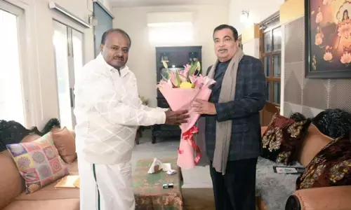 ಮಂಡ್ಯ ಹೊರ ವರ್ತುಲ ರಸ್ತೆ ಯೋಜನೆ, ಬೈಪಾಸ್ ಅಭಿವೃದ್ಧಿ; ಕೇಂದ್ರ ಸಚಿವ ನಿತಿನ್ ಗಡ್ಕರಿಗೆ ಕುಮಾರಸ್ವಾಮಿ ಮನವಿ