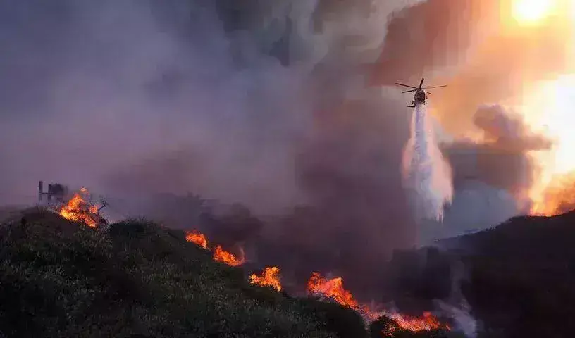 ಲಾಸ್ ಏಂಜಲೀಸ್‍: ನಿಯಂತ್ರಣಕ್ಕೆ ಬಾರದ ಕಾಡ್ಗಿಚ್ಚಿಗೆ ಐವರ ಸಜೀವ ದಹನ