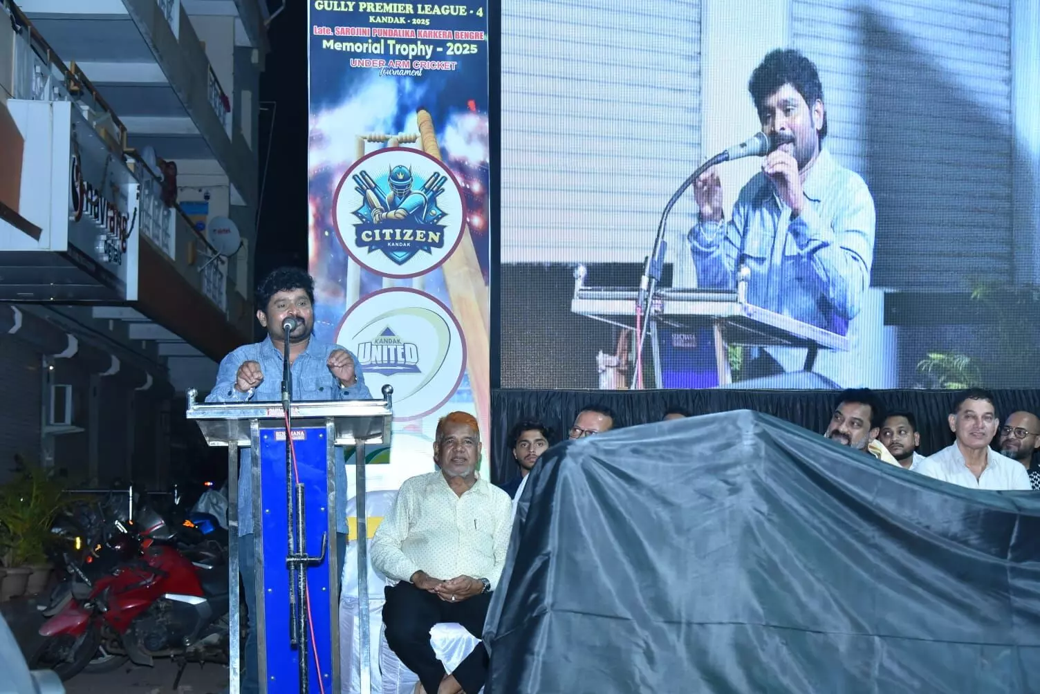 ಗಲ್ಲಿ ಕ್ರಿಕೆಟ್ ಅನ್ನು ಸಿಲ್ಲಿ ಮಾಡಬೇಡಿ: ಹಾಸ್ಯ ನಟ ಉಮೇಶ್ ಮಿಜಾರ್ ಗಲ್ಲಿ ಕ್ರಿಕೆಟ್ ಅನ್ನು ಸಿಲ್ಲಿ ಮಾಡಬೇಡಿ: ಹಾಸ್ಯ ನಟ ಉಮೇಶ್ ಮಿಜಾರ್