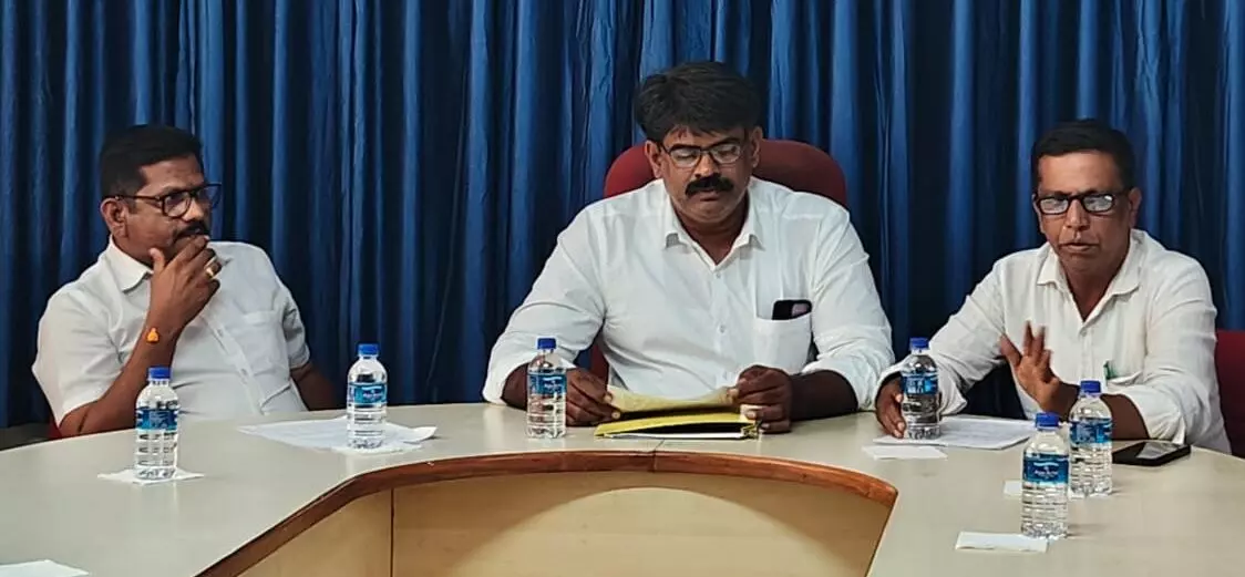 ರಾಜ್ಯ ಹೈಕೋರ್ಟ್ ಪ್ರಕರಣದ ತನಿಖೆಗೆ ತಡೆಯಾಜ್ಞೆ ನೀಡಿದೆ: ಸುರೇಶ್ ಕುಲಾಲ್ ರಾಜ್ಯ ಹೈಕೋರ್ಟ್ ಪ್ರಕರಣದ ತನಿಖೆಗೆ ತಡೆಯಾಜ್ಞೆ ನೀಡಿದೆ: ಸುರೇಶ್ ಕುಲಾಲ್