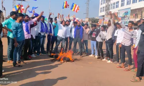 ಅಂಬೇಡ್ಕರ್ ಗೆ ಅವಮಾನ: ಅಮಿತ್ ಶಾ ರಾಜೀನಾಮೆಗೆ ಆಗ್ರಹಿಸಿ ಬೀದರ್ ಭಾಗಶಃ ಸ್ತಬ್ಧ