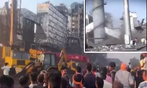 ಚತ್ತೀಸ್‌ಗಡ | ಕಬ್ಬಿಣ ತಯಾರಿಸುವ ಘಟಕದ ಚಿಮಿಣಿ ಕುಸಿತ ; ಕನಿಷ್ಠ   ನಾಲ್ವರು ಕಾರ್ಮಿಕರು ಮೃತ್ಯು