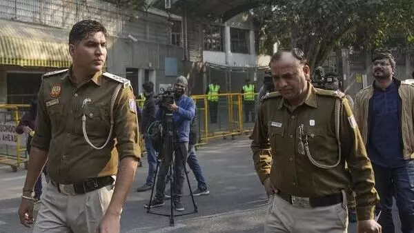 ದಿಲ್ಲಿಯ ಶಾಲೆಗಳಿಗೆ ಬಾಂಬ್ ಬೆದರಿಕೆ ಪ್ರಕರಣ : 12ನೇ ತರಗತಿ ವಿದ್ಯಾರ್ಥಿಯ ಬಂಧನ