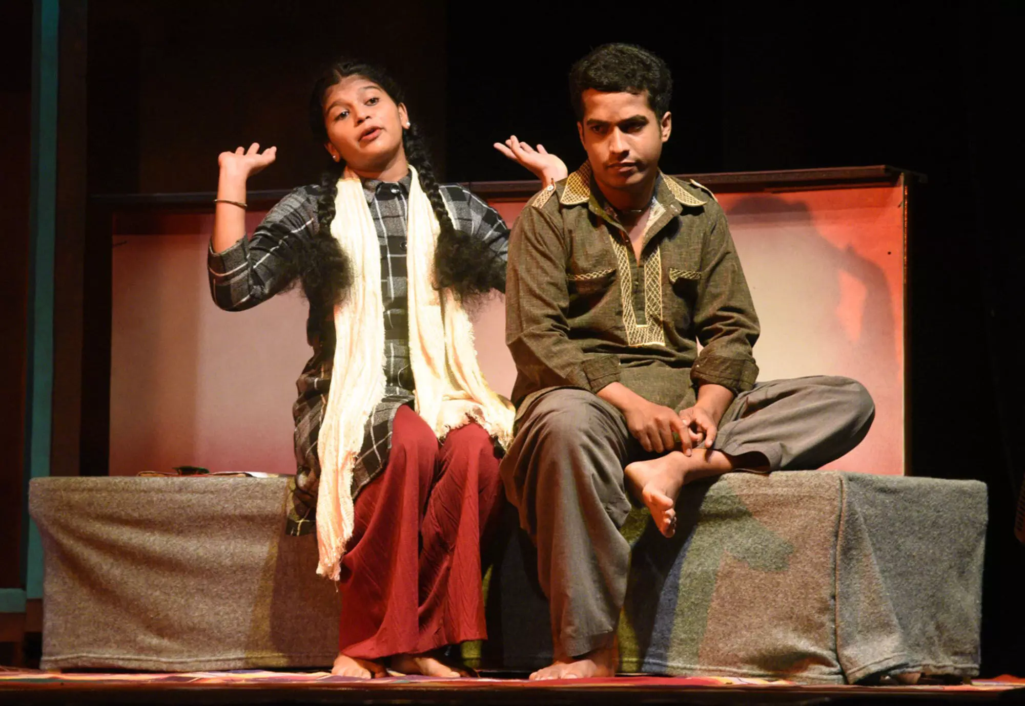 ಕೆಮ್ತೂರು ದೊಡ್ಡಣ್ಣ ಶೆಟ್ರೆನ ನೆಂಪುದ ತುಳು ನಾಟಕ ಪರ್ಬ: ‘ಈದಿ’ಗೆ ಪ್ರಥಮ, ‘ದಿ ಫೈಯರ್’ಗೆ ದ್ವಿತೀಯ ಬಹುಮಾನ ಕೆಮ್ತೂರು ದೊಡ್ಡಣ್ಣ ಶೆಟ್ರೆನ ನೆಂಪುದ ತುಳು ನಾಟಕ ಪರ್ಬ: ‘ಈದಿ’ಗೆ ಪ್ರಥಮ, ‘ದಿ ಫೈಯರ್’ಗೆ ದ್ವಿತೀಯ ಬಹುಮಾನ