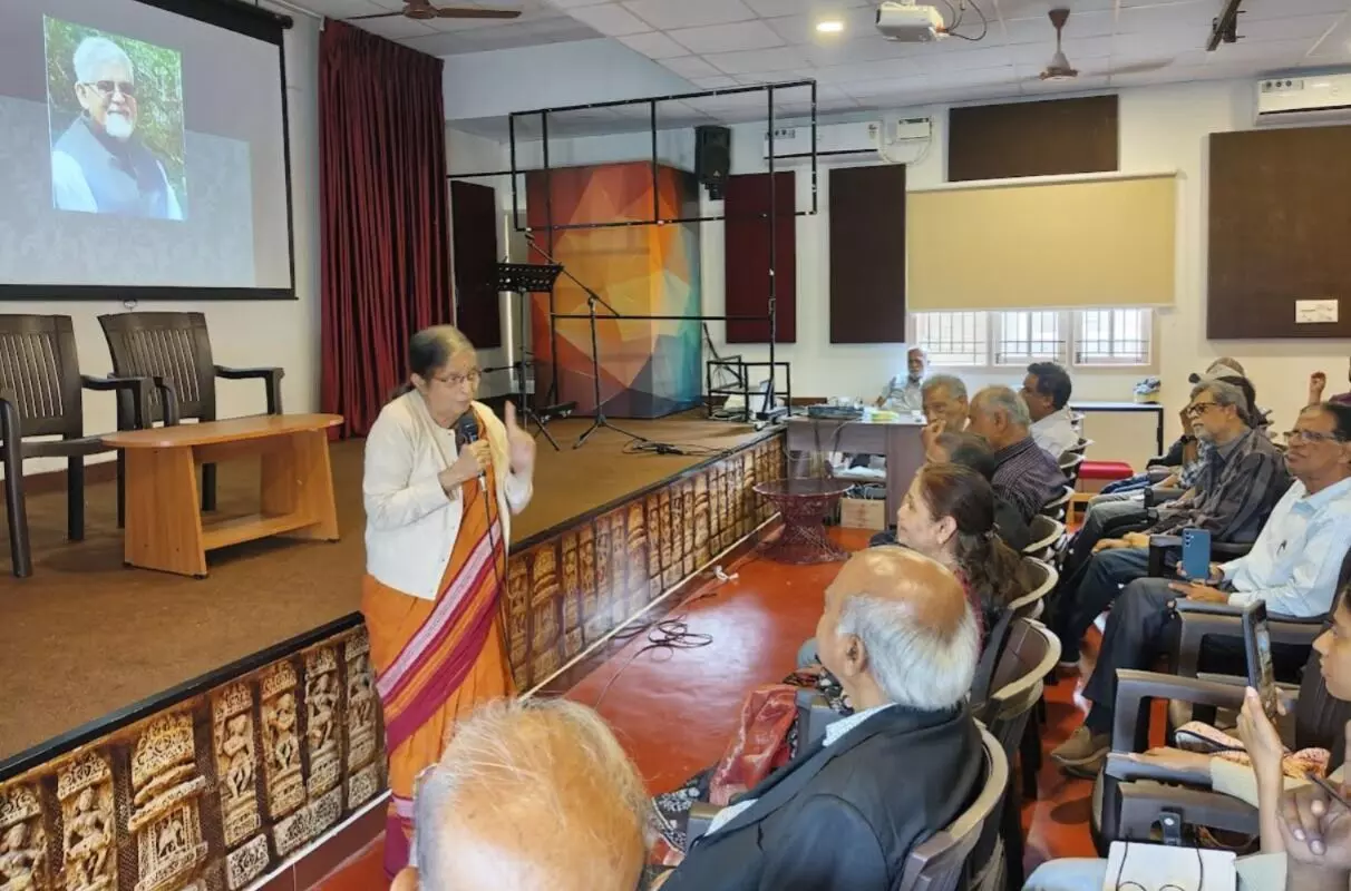 ಪ್ರೊ.ಮುಝಫರ್ ಅಸ್ಸಾದಿ ಪ್ರಬುದ್ಧ, ಪ್ರಕರ ಪಾಂಡಿತ್ಯವನ್ನು ಹೊಂದಿದ್ದರು: ಶ್ರದ್ಧಾಂಜಲಿ ಕಾರ್ಯಕ್ರಮದಲ್ಲಿ ಪ್ರೊ. ಆರ್. ಇಂದಿರಾ ಪ್ರೊ.ಮುಝಫರ್ ಅಸ್ಸಾದಿ ಪ್ರಬುದ್ಧ, ಪ್ರಕರ ಪಾಂಡಿತ್ಯವನ್ನು ಹೊಂದಿದ್ದರು: ಶ್ರದ್ಧಾಂಜಲಿ ಕಾರ್ಯಕ್ರಮದಲ್ಲಿ ಪ್ರೊ. ಆರ್. ಇಂದಿರಾ