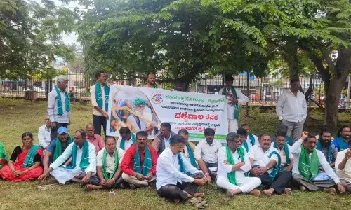 ಮೈಸೂರು | ದಲೈವಾಲಾ ಅವರ ಪ್ರಾಣ ಉಳಿಸಲು ರಾಷ್ಟ್ರಪತಿ, ಪ್ರಧಾನಿ ಮಧ್ಯಪ್ರವೇಶಿಸುವಂತೆ ಒತ್ತಾಯಿಸಿ ರೈತರ ಪ್ರತಿಭಟನೆ