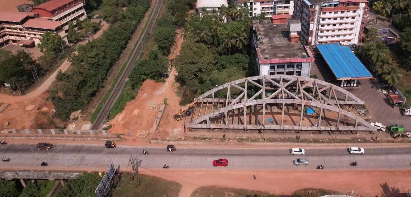 ಮುಚ್ಚಳಿಕೆ ಬರೆಸಿದರೂ ಗಡುವಿನಲ್ಲಿ ಮುಗಿಯದ ಇಂದ್ರಾಳಿ ಸೇತುವೆ ಕಾಮಗಾರಿ! ಮುಚ್ಚಳಿಕೆ ಬರೆಸಿದರೂ ಗಡುವಿನಲ್ಲಿ ಮುಗಿಯದ ಇಂದ್ರಾಳಿ ಸೇತುವೆ ಕಾಮಗಾರಿ!