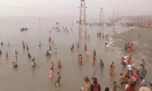 ಮಕರ ಸಂಕ್ರಾಂತಿ: ಪಶ್ಚಿಮ ಬಂಗಾಳದ ಗಂಗಾಸಾಗರದಲ್ಲಿ ಪುಣ್ಯಸ್ನಾನ ಮಾಡಿದ ಸಾವಿರಾರು ಯಾತ್ರಿಗಳು
