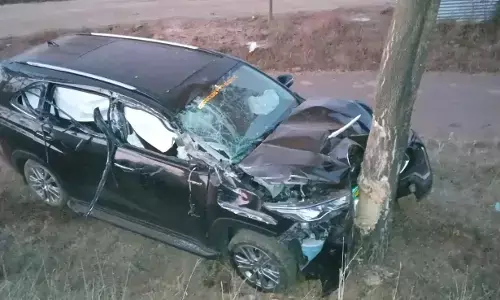 ಸಚಿವೆ ಲಕ್ಷ್ಮೀ ಹೆಬ್ಬಾಳ್ಕರ್ ಕಾರು ಅಪಘಾತ ಪ್ರಕರಣ : ಅನಾಮಿಕ ಕಂಟೇನರ್ ಟ್ರಕ್‍ಗಾಗಿ ಪೊಲೀಸರ ಶೋಧ