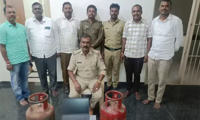 ಕಲಬುರಗಿ | ಶಾಲೆಯಲ್ಲಿ ಲ್ಯಾಪ್‌ಟಾಪ್, ಪ್ರಿಂಟರ್ ಕಳವು : ಆರೋಪಿ ಬಂಧನ