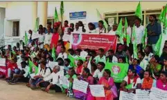 ಪಣಿ ಎರವರ ಸಮುದಾಯದ ಕಾರ್ಮಿಕನ ಹತ್ಯೆ ಪ್ರಕರಣ | ವೀರಾಜಪೇಟೆಯಲ್ಲಿ ಆದಿವಾಸಿ ಸಂಘರ್ಷ ಮೋರ್ಚಾದಿಂದ ಧರಣಿ