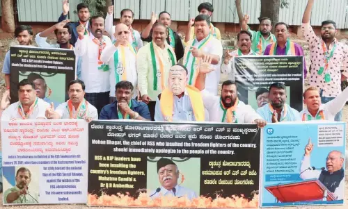 ಆರೆಸೆಸ್ಸ್ ಭಾಗವತ್ ವಿರುದ್ಧ ದೇಶದ್ರೋಹ ಪ್ರಕರಣ ದಾಖಲಿಸಿ: ಎಸ್.ಮನೋಹರ್