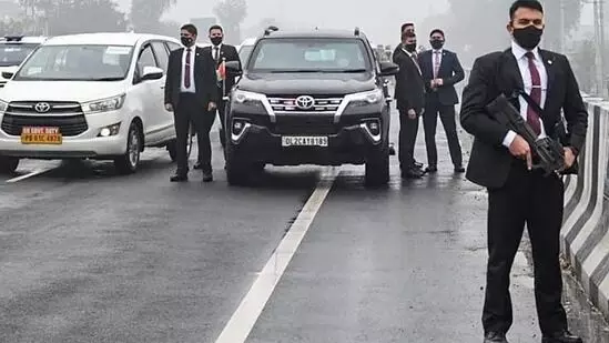 ಪ್ರಧಾನಿ ಮೋದಿ ಫಿರೋಝ್ ಪುರ ಪ್ರವಾಸದ ವೇಳೆ ಭದ್ರತಾ ಲೋಪ ಪ್ರಕರಣ: 25 ರೈತರ ವಿರುದ್ಧ ಬಂಧನ ವಾರೆಂಟ್ ಜಾರಿ!