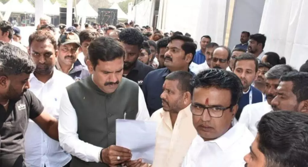 ಪ್ರತಾಪ್ ಸಿಂಹ ಅವರನ್ನು ಪಕ್ಷದಿಂದ ಉಚ್ಚಾಟಿಸುವಂತೆ ಬಿಜೆಪಿ ರಾಜ್ಯಧ್ಯಕ್ಷರಿಗೆ ಮನವಿ ಸಲ್ಲಿಸಿದ ಮುಖಂಡರು