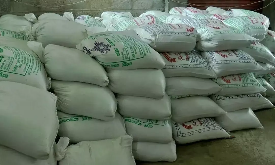 ರೈಸ್ ಮಿಲ್‌ನಲ್ಲಿ ಅಕ್ರಮ ದಾಸ್ತಾನು ಆರೋಪ: ಪಡಿತರ ಅಕ್ಕಿ ವಶ