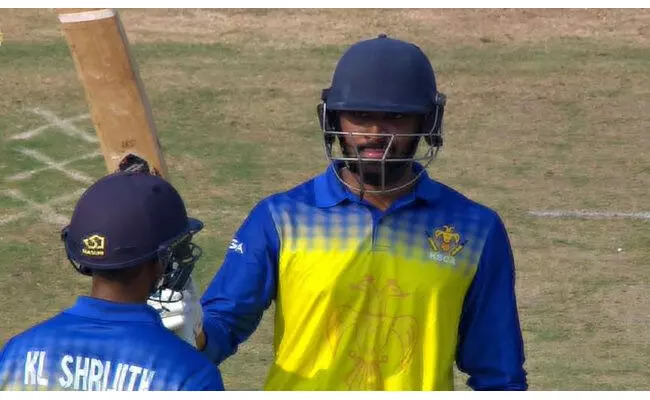 ವಿಜಯ್ ಹಝಾರೆ ಟ್ರೋಫಿ: ವಿದರ್ಭಗೆ 349 ರನ್‌ಗಳ ಗೆಲುವಿನ ಗುರಿ ನೀಡಿದ ಕರ್ನಾಟಕ